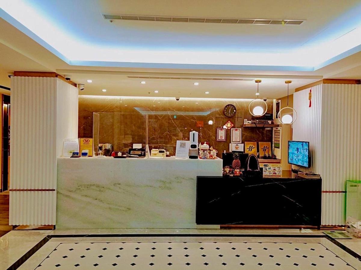 Benz Hotel Zhongli Exterior photo