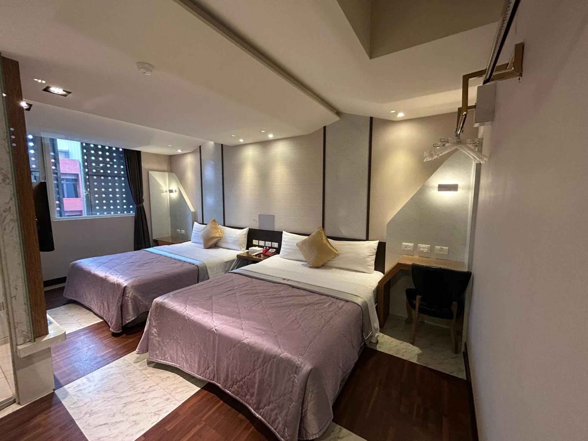 Benz Hotel Zhongli Exterior photo